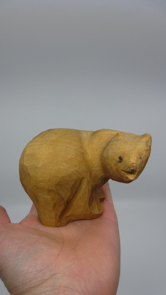 ヴィンテージスウェーデン木製手彫り茶色クマのフィギュア素朴な