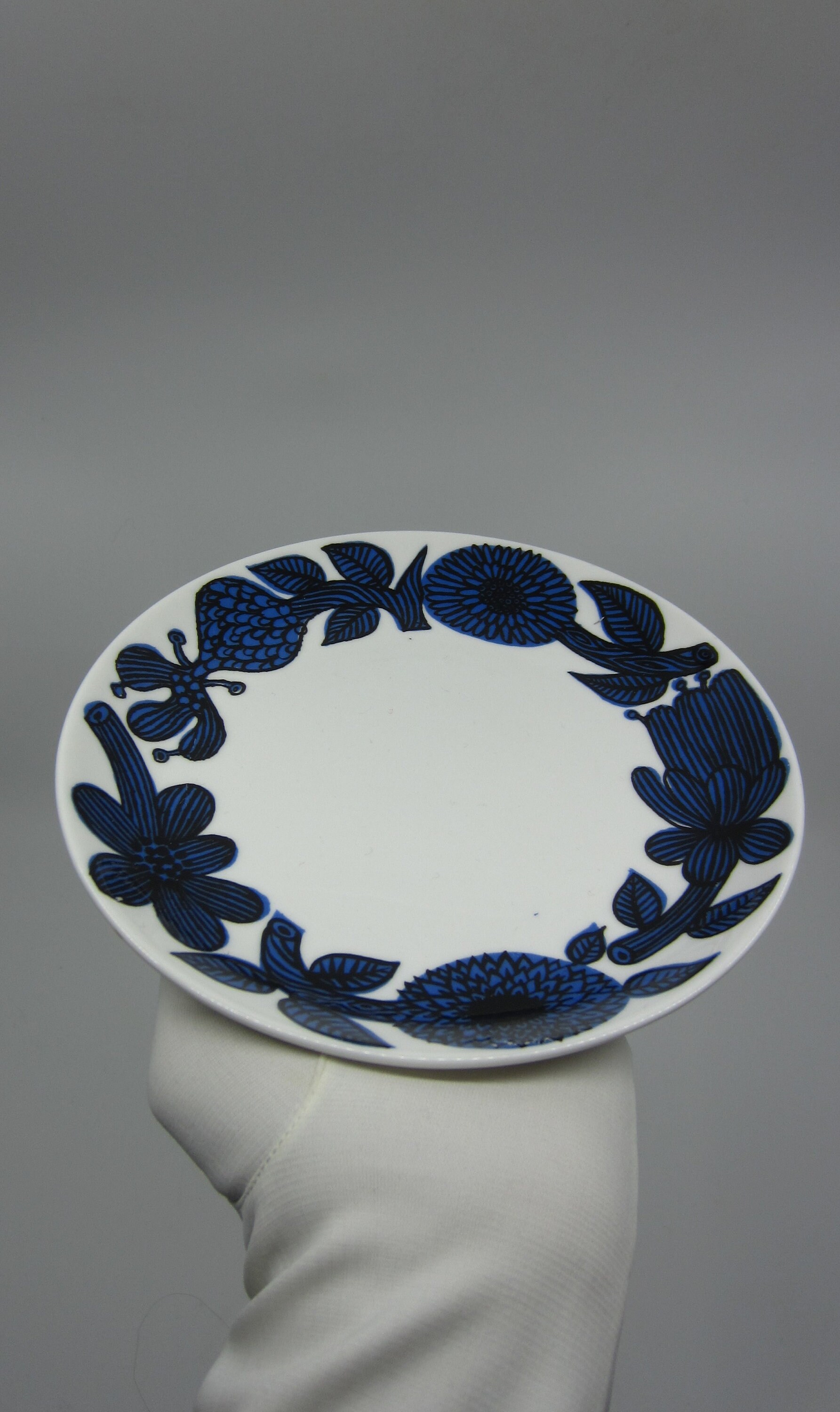 Pair of Vintage Swedish Gustavsberg Porcelain Dishes / Plates BLÅ