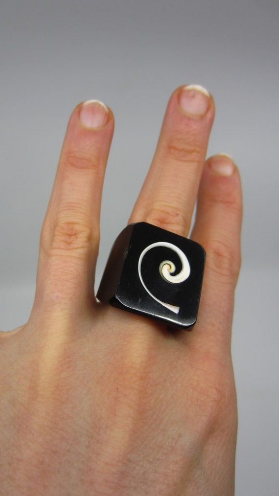 Vintage chunky black plastic ring with Shiva eye … - image 4