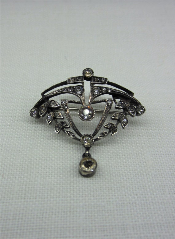 Stunning Victorian / Edwardian sterling silver bro