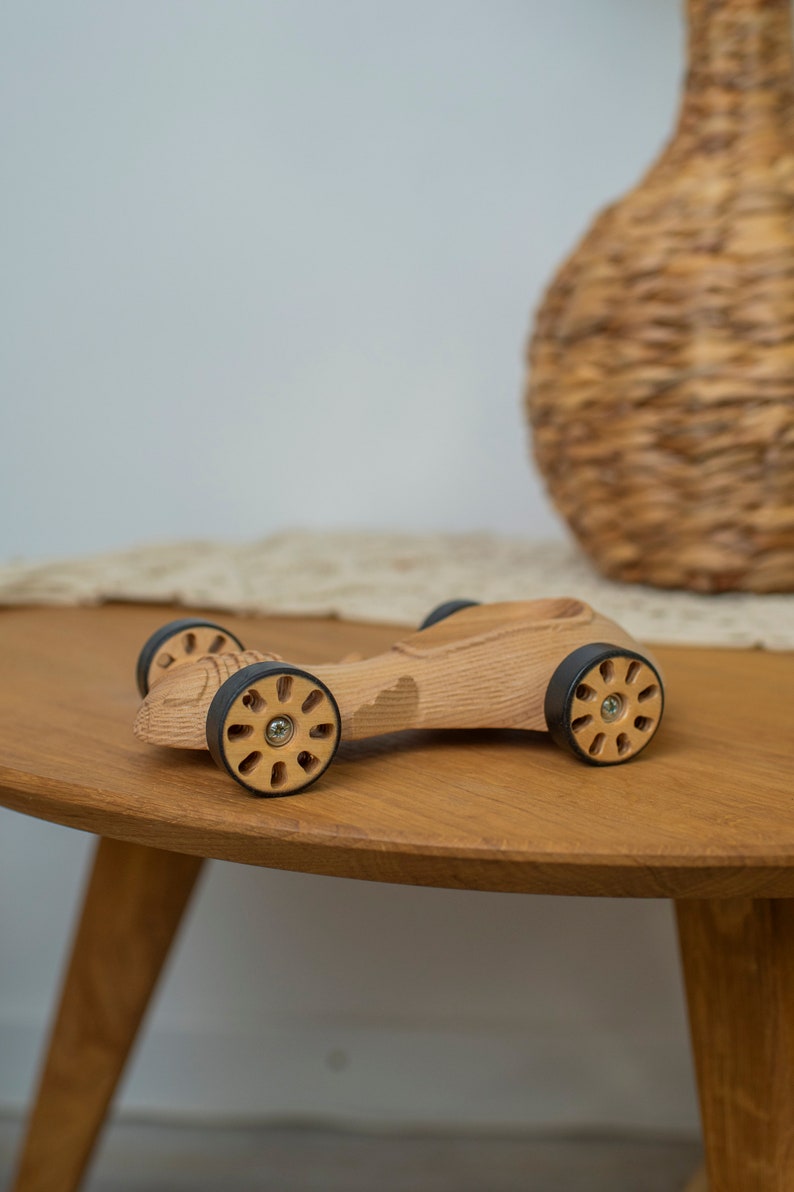 Voiture en bois, mini voiture de sport, cadeau 2 ans, décoration de salle de jeux pour enfants, camion Waldorf en bois, jouet Montessori, jeux pour tout-petits, cadeau d'activité pour enfants image 2