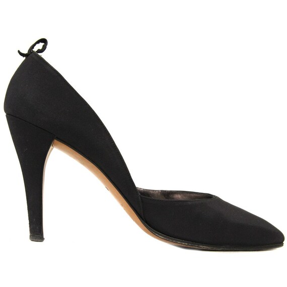 yves saint laurent black pumps
