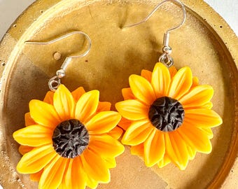 Big Yellow Sunglower Retro Earrings Dangle Drop Earrings Summer Festival Style 2 Sizes