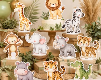 Può includere: Una collezione di dieci sagome decorative di animali che includono una giraffa, un leone, una zebra, una scimmia, un elefante, un rinoceronte, un leopardo, un ippopotamo, una tigre e un coccodrillo, in uno stile cartoon dai toni pastello.