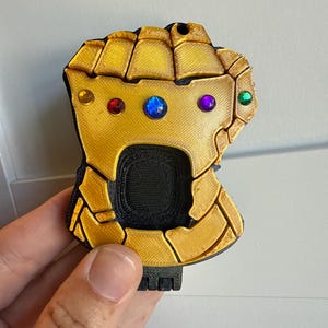 MagicBand Puck holder- Golden glove