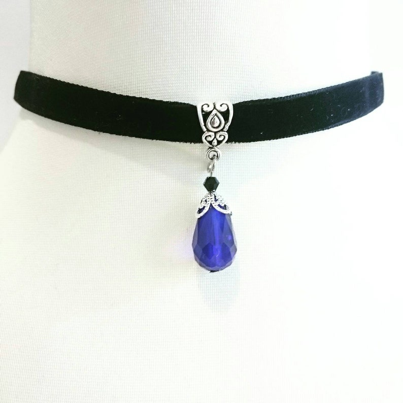 Double sided Velvet Ribbon Choker Crystal Glass Drop Faceted Red Black Blue or Green Goth Gothic Necklace Vampire Princess