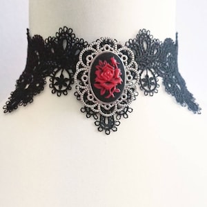 with Brooch and Beads Gothic Vamp Lace Choker Red 