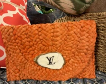 Orange Woven Wicker Clutch Bag Oyster Shell  L V New Purse L V Logo