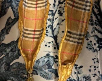 Signature Plaid Tan lamp shade finial set made with oyster shells