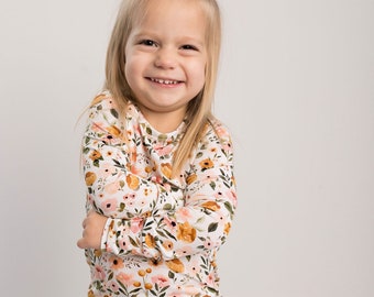 Pijama de bambú de dos piezas estilo boho floral para niños pequeños