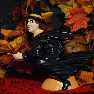 Vintage 1970s Ceramic Witch Halloween Autumn Fall Decor Spooky Collectibles Antique