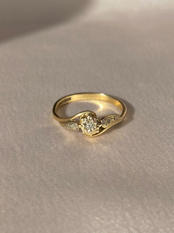 Vintage 9k Diamond Swirl Ring Etsy
