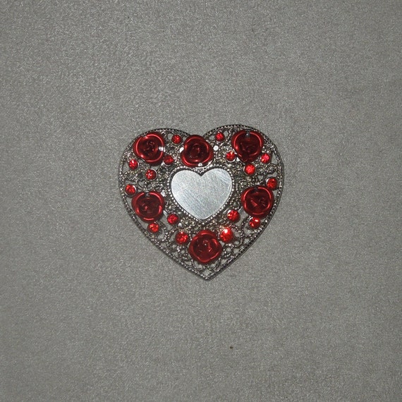 Senza Spilli® Handcrafted Magnetic Brooch - Love Heart 