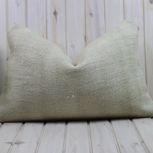 Copricuscino Kilim in canapa bianca 24 x 16 pollici, cuscino lombare in toni crema grigio, arredo minimalista neutro, cuscino da lancio vintage in tappeto berbero turco