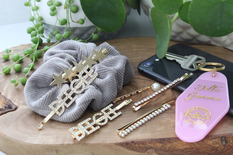 Delta Gamma Vintage Motel Keychain