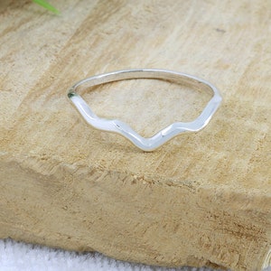 Minimalist Sterling Silver Wave Ring for her: Handmade Stackable Knuckle Ring