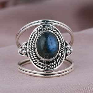 Labradorite Sterling Silver Ring: Boho Wired Band, Blue Flash