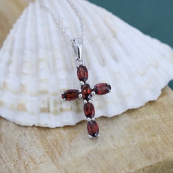 マーキーズカットガーネットクロスネックレス：925スターリング