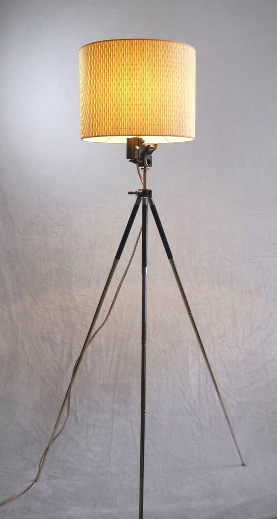tripod lamp small