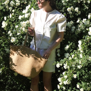 Hand embroidered beige Matisse blouse with puff sleeves image 2