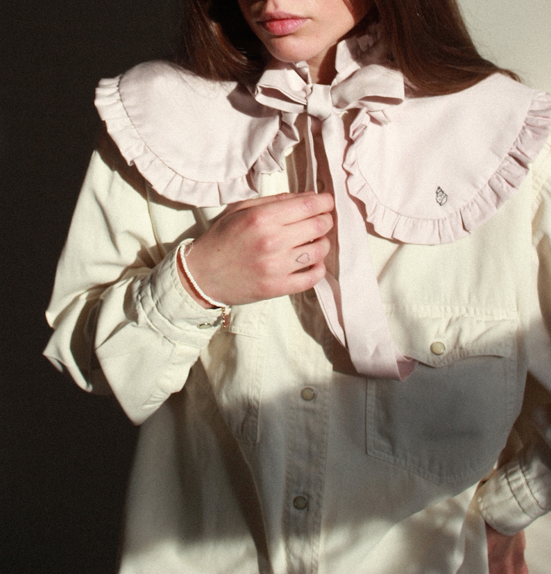 Hand Embroidered powder pink cotton collar jabot image 3