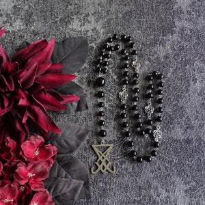 PERSONALIZABLE Black rosary with seal of Lucifer made of stainless steel, satanic chain, Lucifer cross, demon prayer chain, Satan