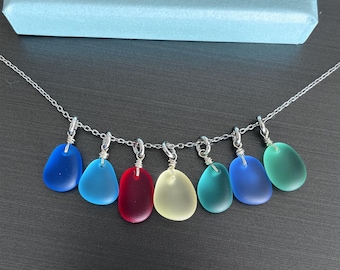 Minimalistische ketting van zeeglas: eenvoudige strandsieraden