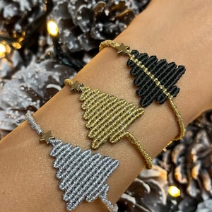Pulsera de árbol de Navidad de macramé hecha a mano con estrella de hematita