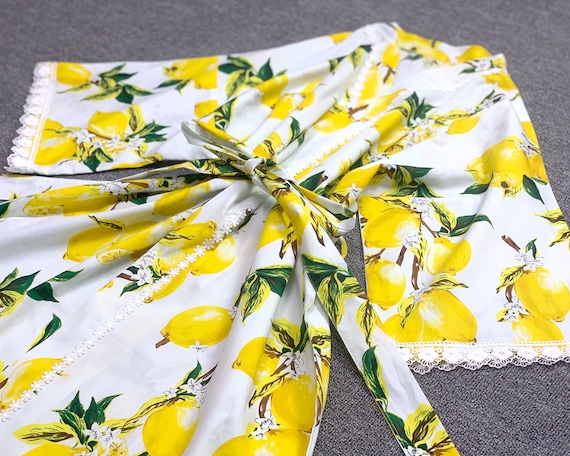 Lemon Print Kimono Robe with Lace Trim: Bridal Party Bridesmaid Wedding Gift