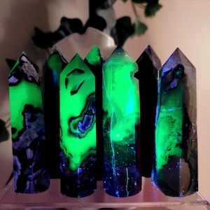 UV Volcano Agate Towers, Green Reactive Agate, Fluorescent Reaction Under UV Light, Crystal Agate Obelisk, Spiritual Stones For Decoration bild 1
