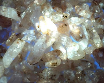 100g Petroleum Quartz LOTs, UV Reactive Crystal, Fluorescent Petrol Quartz Pieces Chunks, Unpolished Quartz Crystal, Quartz From Pakistan
