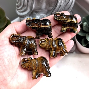 Tiger Eye Elephant, Small Elephant Carving, Good Luck Figurines, Hand Carved Elephant, Kawaii Decoration, Tiger Eye Stone, Birthday Gift