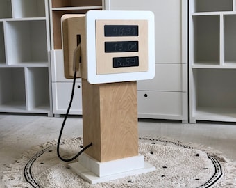 Origineel cadeau voor kleine autoliefhebbers en autofans in montessoristijl |  Houten benzinestation voor fantasiespel | Perfect speelgoed voor in de speelkamer