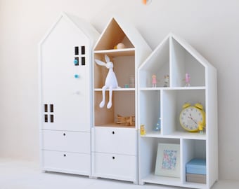 Zestaw oryginalnych, minimalistycznych  i solidnych mebli dziecięcych w kształcie domków z drewna, Funkcjonalne i ładne meble dziecięce