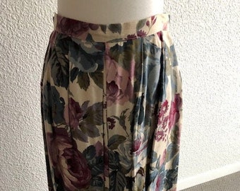 Size 5 Beige Floral Skirt