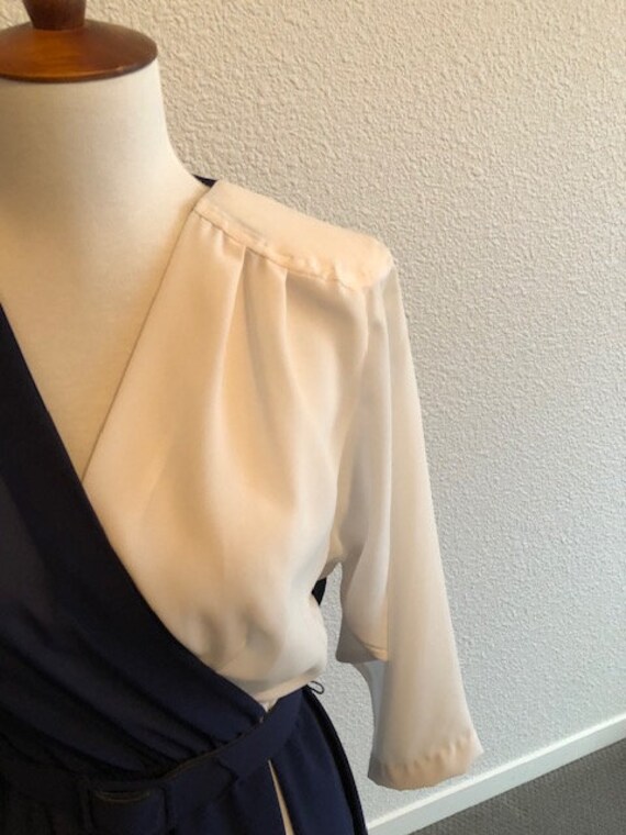 Size 4P Blue/White Designer Dress - image 4