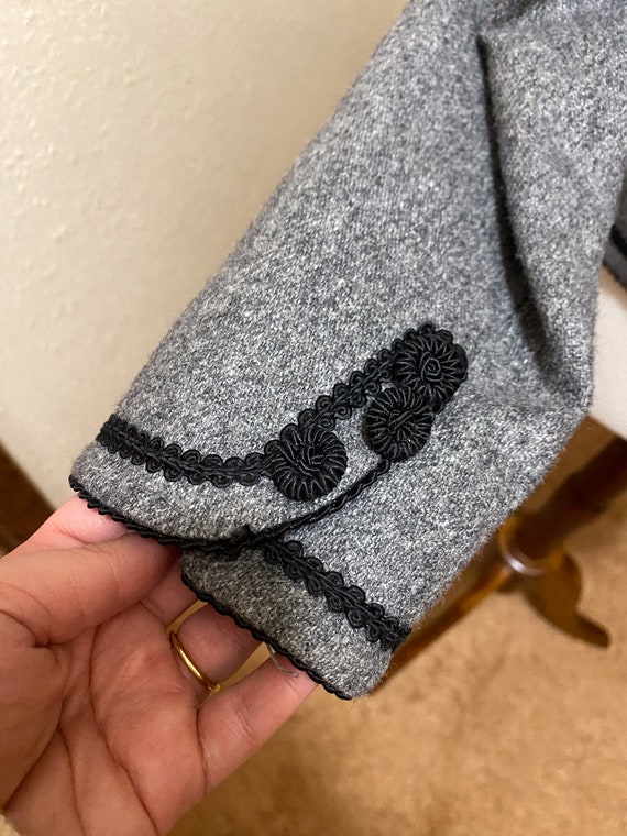 Size 4 Gray Wool Jacket - image 6