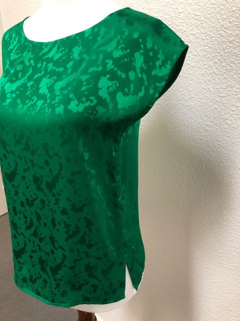Size XS Emerald Green 100/% Silk Blouse