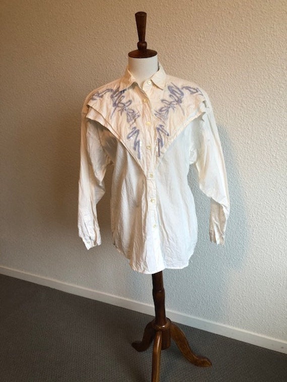 Size Small White Western-style Blouse