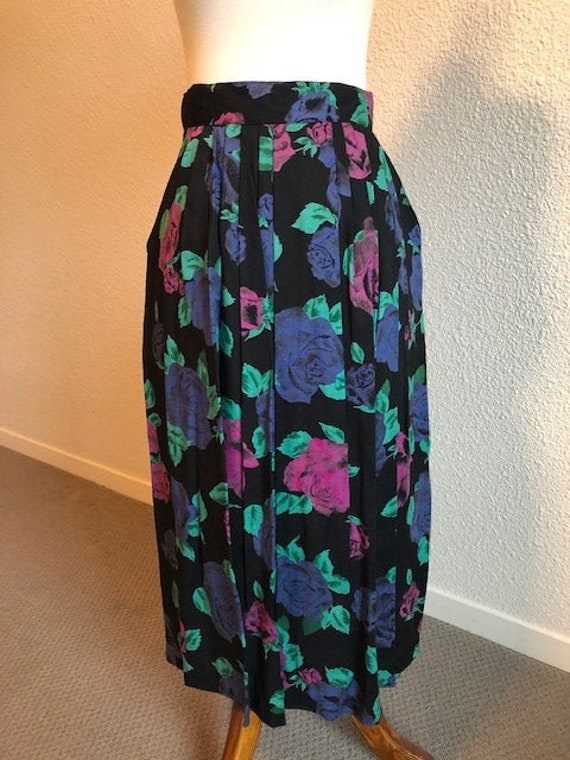 Size 5 Black Floral Skirt