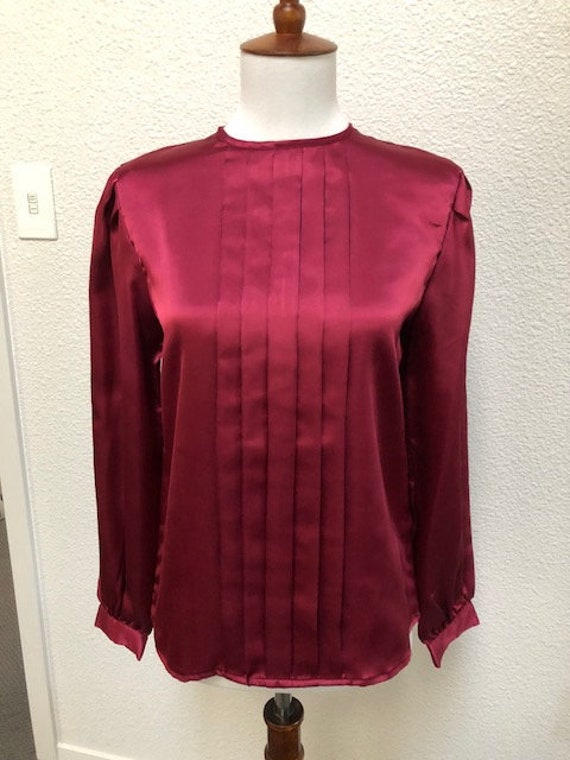 Size 5 Burgundy Silky Top with Back Buttons - image 1