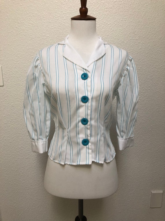 Size 7 Striped blouse with big turquoise buttons