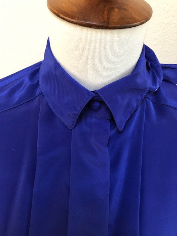 Size 4 Petite Blue Silky Blouse - image 4