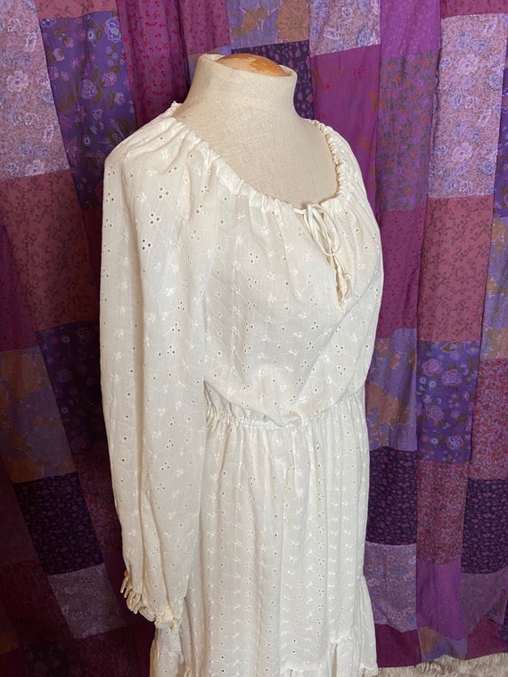 Vintage 70’s White Hippie Midi Off-the-Shoulder C… - image 6