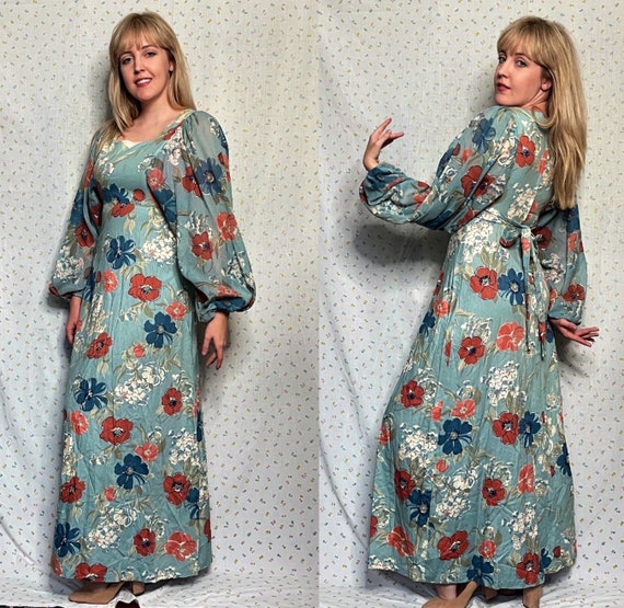 1970s Vintage Blue Floral Dolman-Balloon Sleeve B… - image 1