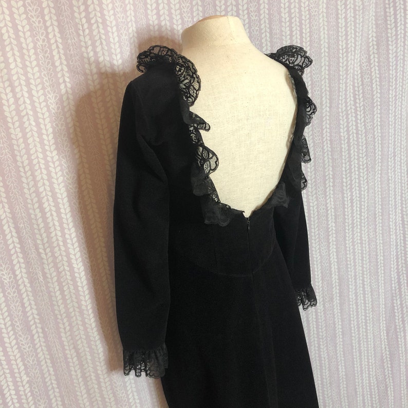 Vintage 70\u2019s Dress Black Faux Velvet Velour Housedress by Vanity Fair Size 8 Womens Small Medium
