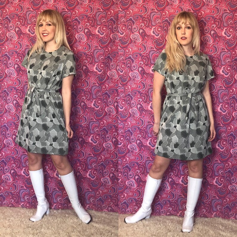 Vintage 60\u2019s Green Mini Shift Dress Abstract Mod Print w Belt Size ML
