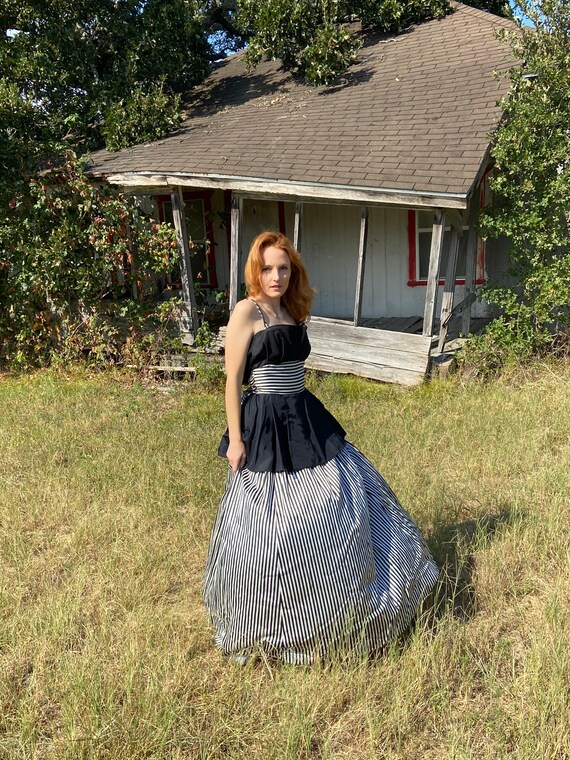 1980’s Vintage Black & White Ballgown Gunne Sax D… - image 2