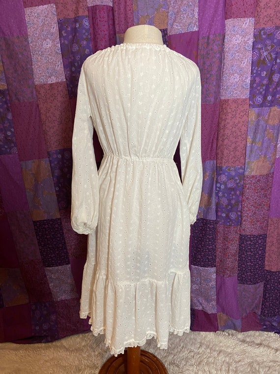 Vintage 70’s White Hippie Midi Off-the-Shoulder C… - image 8