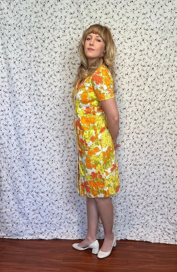 Vintage 60’s Yellow Orange Groovy Floral Dress Me… - image 7